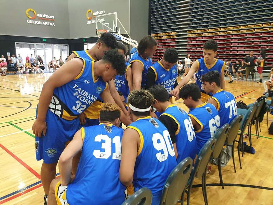 Senior men on the bench at nationals